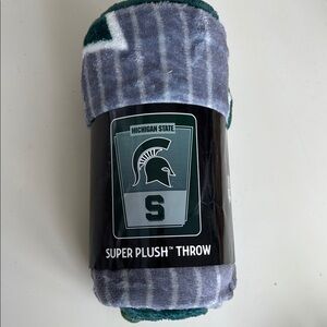 Super Plush Throw - Green and Gray